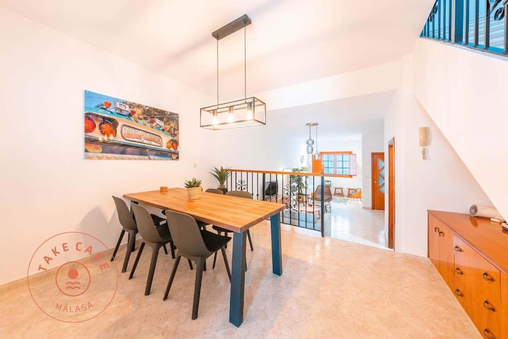 Spacious Home With Lovely Garden - Tcm Rincon de la Victoria Bagian luar foto